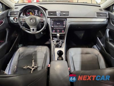 Zdjęcie 8 z 13 samochodu: 2014 VOLKSWAGEN PASSAT SE VIN:1VWBN7A33EC099315 - miniatura