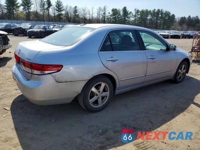 Trzecie zdjęcie samochodu z tyłu: 2004 HONDA ACCORD EX VIN:1HGCM56864A064041 - miniatura
