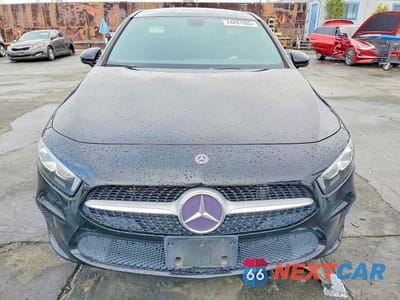 Piąte zdjęcie samochodu w środku: 2019 MERCEDES-BENZ A 220 VIN:WDD3G4EB9KW017296 - miniatura