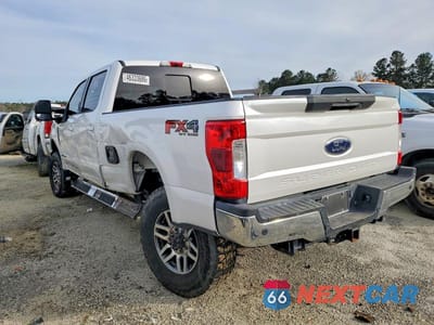 Trzecie zdjęcie samochodu z tyłu: 2019 FORD F350 VIN:1FT8W3BT9KEC79013 - miniatura