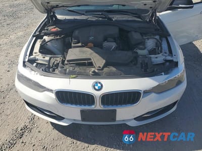 Zdjęcie 11 z 13 samochodu: 2015 BMW 328 I SULEV VIN:WBA3C1C58FK124349 - miniatura