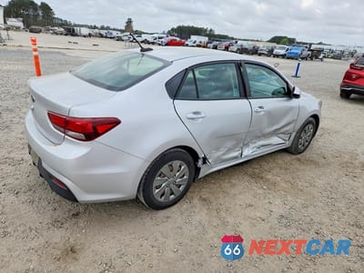 Trzecie zdjęcie samochodu z tyłu: 2020 KIA RIO LX VIN:3KPA24AD3LE313840 - miniatura