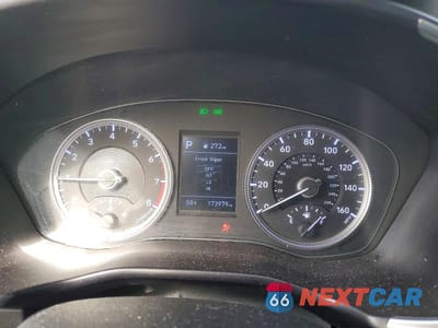 Zdjęcie 9 z 13 samochodu: 2019 HYUNDAI SANTA FE VIN:5NMS2CADXKH069626 - miniatura