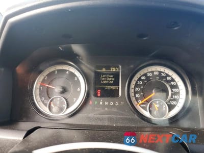Zdjęcie 9 z 12 samochodu: 2017 RAM 1500 ST VIN:3C6JR6AG1HG586666 - miniatura