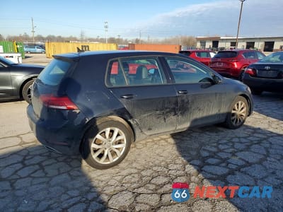 Trzecie zdjęcie samochodu z tyłu: 2019 VOLKSWAGEN GOLF S VIN:3VWG57AU7KM002321 - miniatura