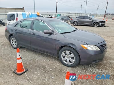 Czwarte zdjęcie samochodu z boku: 2008 TOYOTA CAMRY LE VIN:4T1BE46KX8U770779 - miniatura