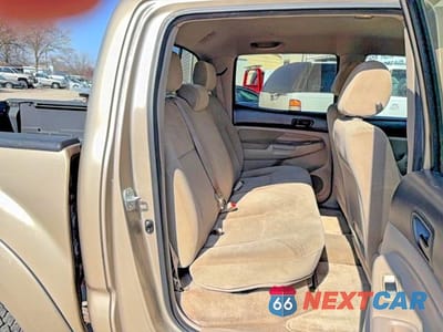 Zdjęcie 6 z 10 samochodu: 2005 TOYOTA TACOMA V6 VIN:5TELU42N25Z134548 - miniatura