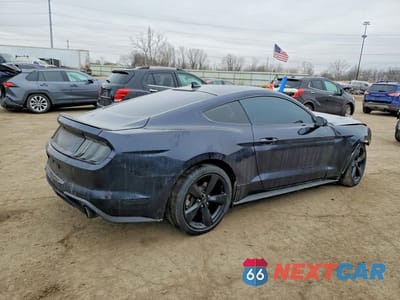Trzecie zdjęcie samochodu z tyłu: 2021 FORD MUSTANG VIN:1FA6P8TH0M5117372 - miniatura