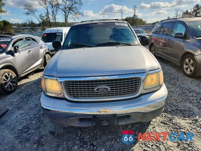 Piąte zdjęcie samochodu w środku: 2002 FORD EXPEDITION XLT VIN:1FMRU15L92LA63647 - miniatura