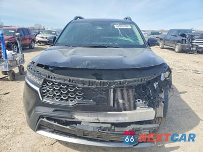 Piąte zdjęcie samochodu w środku: 2022 KIA SORENTO X-LINE EX VIN:5XYRHDLF1NG106370 - miniatura