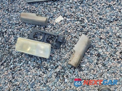 Zdjęcie 12 z 12 samochodu: 1996 CHEVROLET CAPRICE CLASSIC VIN:1G1BL52W3TR125615 - miniatura