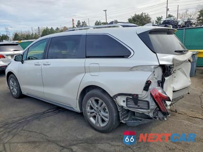 Drugie zdjęcie samochodu z przodu: 2024 TOYOTA SIENNA PLATINUM 7-PASSENGER VIN:5TDESKFC3RS125369 - miniatura