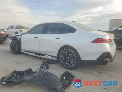 Drugie zdjęcie samochodu z przodu: 2026 BMW 550 XE VIN:WBA13FK05TCV74041 - miniatura
