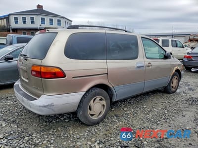 Trzecie zdjęcie samochodu z tyłu: 2000 TOYOTA SIENNA LE VIN:4T3ZF13C2YU276799 - miniatura