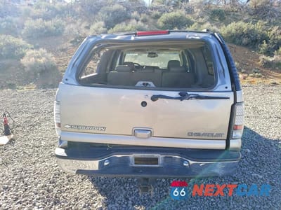 Zdjęcie 6 z 12 samochodu: 2003 CHEVROLET SUBURBAN K1500 VIN:3GNFK16T43G188721 - miniatura