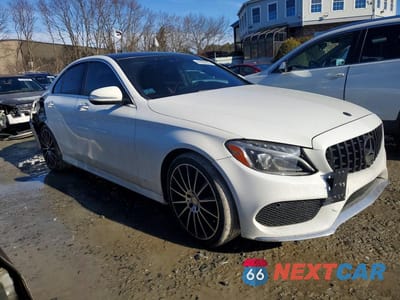 Czwarte zdjęcie samochodu z boku: 2015 MERCEDES-BENZ C 300 4MATIC VIN:55SWF4KB7FU010158 - miniatura