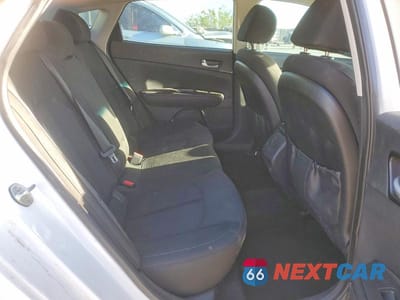 Zdjęcie 10 z 12 samochodu: 2018 KIA OPTIMA LX VIN:5XXGT4L38JG228539 - miniatura