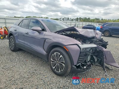 Czwarte zdjęcie samochodu z boku: 2025 CHEVROLET BLAZER LT VIN:3GNKDGRJ9SS128435 - miniatura