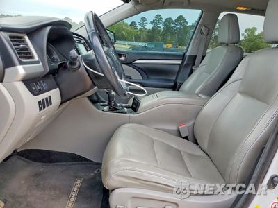 Zdjęcie 7 z 13 samochodu: 2018 TOYOTA HIGHLANDER XLE VIN:5TDKZRFH7JS533669 - miniatura