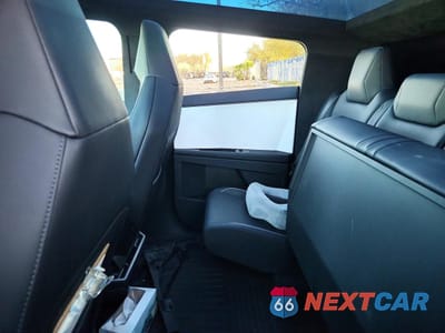 Zdjęcie 10 z 14 samochodu: 2024 TESLA CYBERTRUCK VIN:7G2CEHED2RA005007 - miniatura