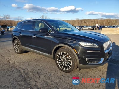 Czwarte zdjęcie samochodu z boku: 2020 LINCOLN NAUTILUS RESERVE VIN:2LMPJ8KP7LBL05826 - miniatura