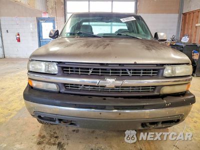 Piąte zdjęcie samochodu w środku: 2000 CHEVROLET SILVERADO K1500 VIN:1GCEK19T8YE237045 - miniatura
