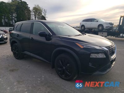 Czwarte zdjęcie samochodu z boku: 2023 NISSAN ROGUE SV VIN:5N1BT3BB7PC874706 - miniatura