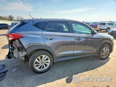 Trzecie zdjęcie samochodu z tyłu: 2018 HYUNDAI TUCSON SE VIN:KM8J23A46JU756598 - miniatura