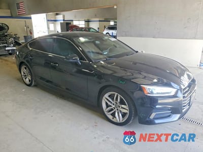 Czwarte zdjęcie samochodu z boku: 2019 AUDI A5 PREMIUM VIN:WAUANCF55KA063678 - miniatura