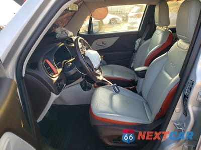 Zdjęcie 7 z 13 samochodu: 2016 JEEP RENEGADE LIMITED VIN:ZACCJBDT8GPC60547 - miniatura