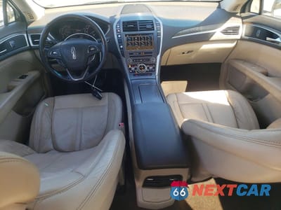 Zdjęcie 8 z 12 samochodu: 2017 LINCOLN MKZ SELECT VIN:3LN6L5C94HR614730 - miniatura