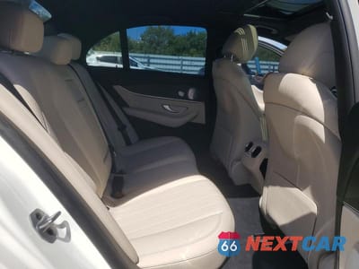 Zdjęcie 10 z 13 samochodu: 2019 MERCEDES-BENZ E 300 VIN:WDDZF4JB1KA682838 - miniatura