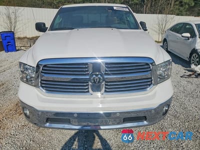 Piąte zdjęcie samochodu w środku: 2019 RAM 1500 CLASSIC SLT VIN:1C6RR6LT7KS554785 - miniatura