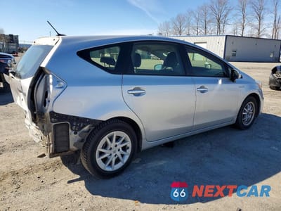 Trzecie zdjęcie samochodu z tyłu: 2014 TOYOTA PRIUS V THREE VIN:JTDZN3EU5EJ001619 - miniatura