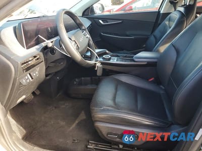 Zdjęcie 7 z 12 samochodu: 2023 KIA EV6 WIND VIN:KNDC34LA1P5610857 - miniatura