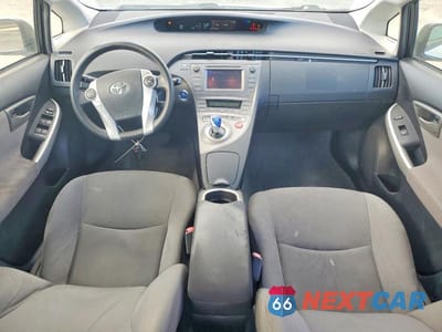 Zdjęcie 8 z 12 samochodu: 2012 TOYOTA PRIUS TWO VIN:JTDKN3DU4C5495383 - miniatura
