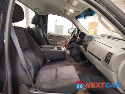 Zdjęcie 10 z 11 samochodu: 2011 CHEVROLET SILVERADO K1500 VIN:1GCNKPE08BZ273784 - miniatura