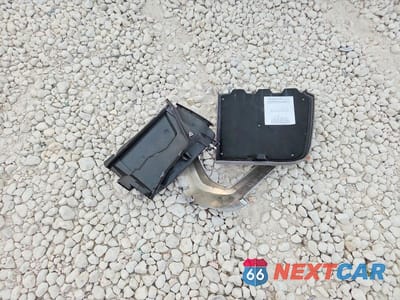 Zdjęcie 12 z 13 samochodu: 2000 BMW 540 IT AUTOMATIC VIN:WBADR6346YGN90911 - miniatura