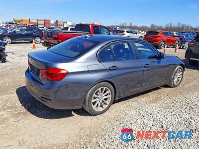 Trzecie zdjęcie samochodu z tyłu: 2017 BMW 320 XI VIN:WBA8A3C31HK692080 - miniatura