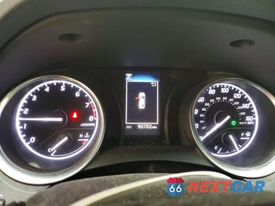 Zdjęcie 9 z 12 samochodu: 2018 TOYOTA CAMRY LE VIN:4T1B11HK7JU053284 - miniatura