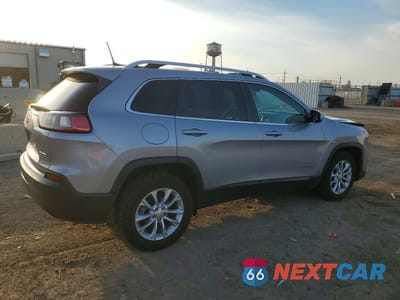 Trzecie zdjęcie samochodu z tyłu: 2019 JEEP CHEROKEE LATITUDE VIN:1C4PJLCB3KD205219 - miniatura