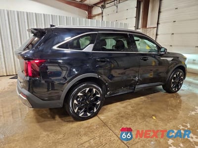 Trzecie zdjęcie samochodu z tyłu: 2025 KIA SORENTO EX VIN:5XYRHDJF2SG357350 - miniatura