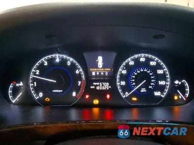 Zdjęcie 9 z 12 samochodu: 2011 HYUNDAI EQUUS SIGNATURE VIN:KMHGH4JF7BU040827 - miniatura