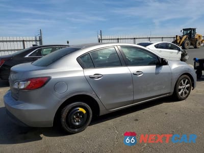 Trzecie zdjęcie samochodu z tyłu: 2011 MAZDA 3 I VIN:JM1BL1VGXB1491685 - miniatura