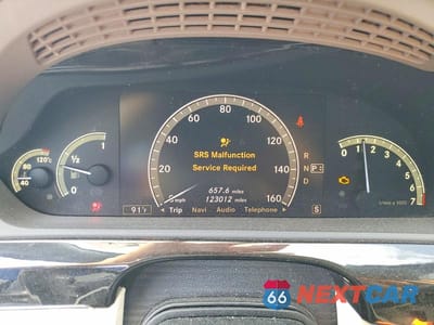 Zdjęcie 9 z 12 samochodu: 2009 MERCEDES-BENZ S 550 VIN:WDDNG71X09A282966 - miniatura