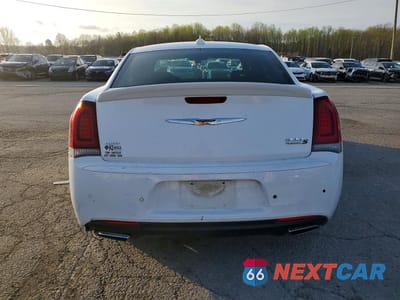 Zdjęcie 6 z 13 samochodu: 2017 CHRYSLER 300 S VIN:2C3CCAGGXHH534812 - miniatura