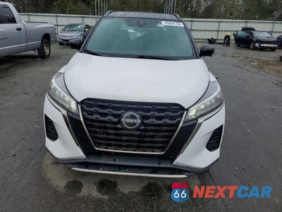 Piąte zdjęcie samochodu w środku: 2023 NISSAN KICKS SR VIN:3N1CP5DV9PL484116 - miniatura