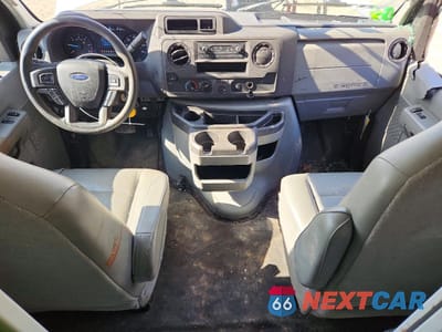 Zdjęcie 8 z 12 samochodu: 2023 FORD ECONOLINE E350 SUPER DUTY CUTAWAY VAN VIN:1FDWE3FK1PDD15149 - miniatura
