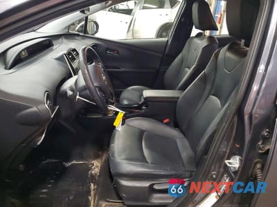 Zdjęcie 7 z 11 samochodu: 2020 TOYOTA PRIUS XLE AWD-E VIN:JTDL9RFU9L3021174 - miniatura