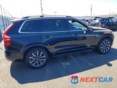 Trzecie zdjęcie samochodu z tyłu: 2018 VOLVO XC90 T6 VIN:YV4A22PK7J1214526 - miniatura